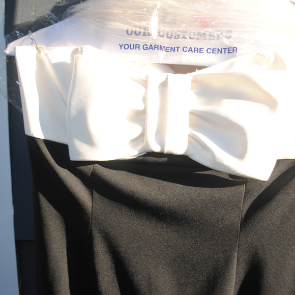 White(House) black (market) size 8 - Picture 3 of 6